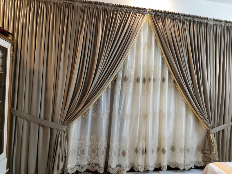 curtains 0