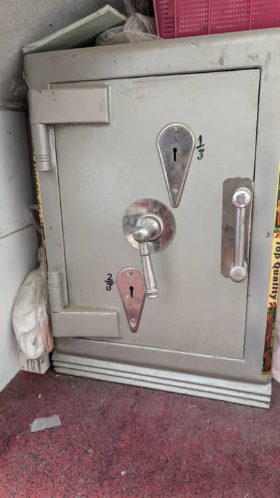 locker