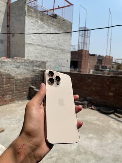 Apple iPhone 16 Pro Max