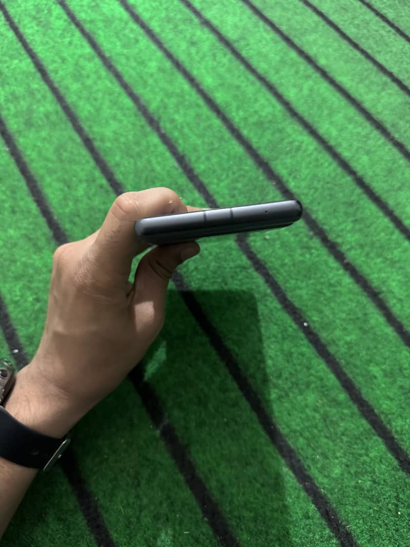 Google Pixel 7a 5