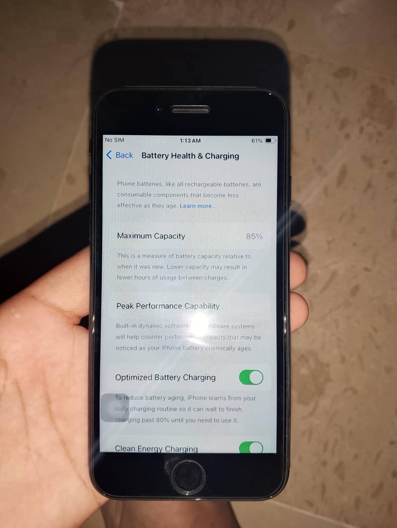 Apple iPhone SE 2 4