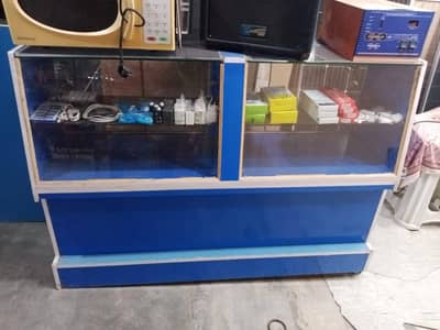 Glass Display Counter for Mobile & Electronics Shop