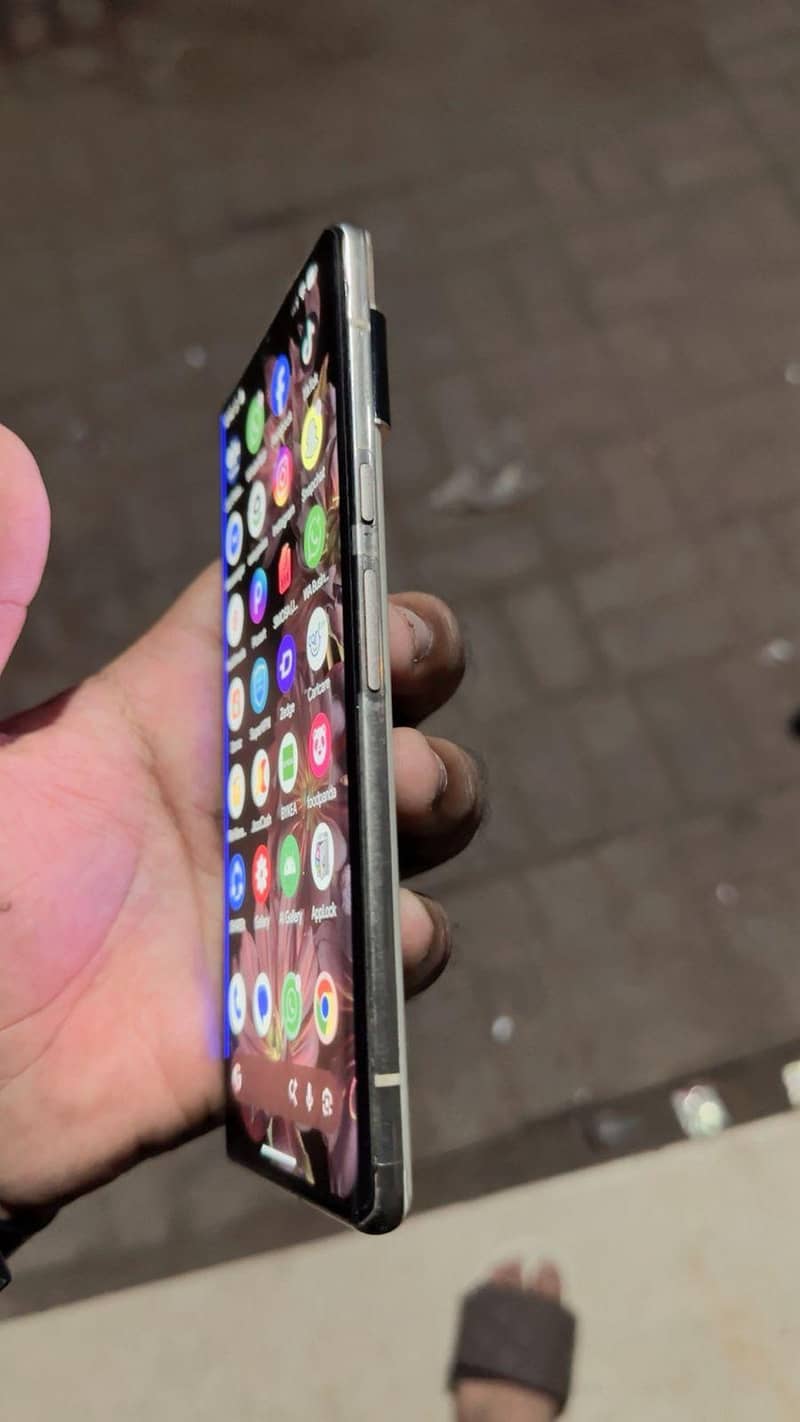 Google Pixel 6 Pro 2