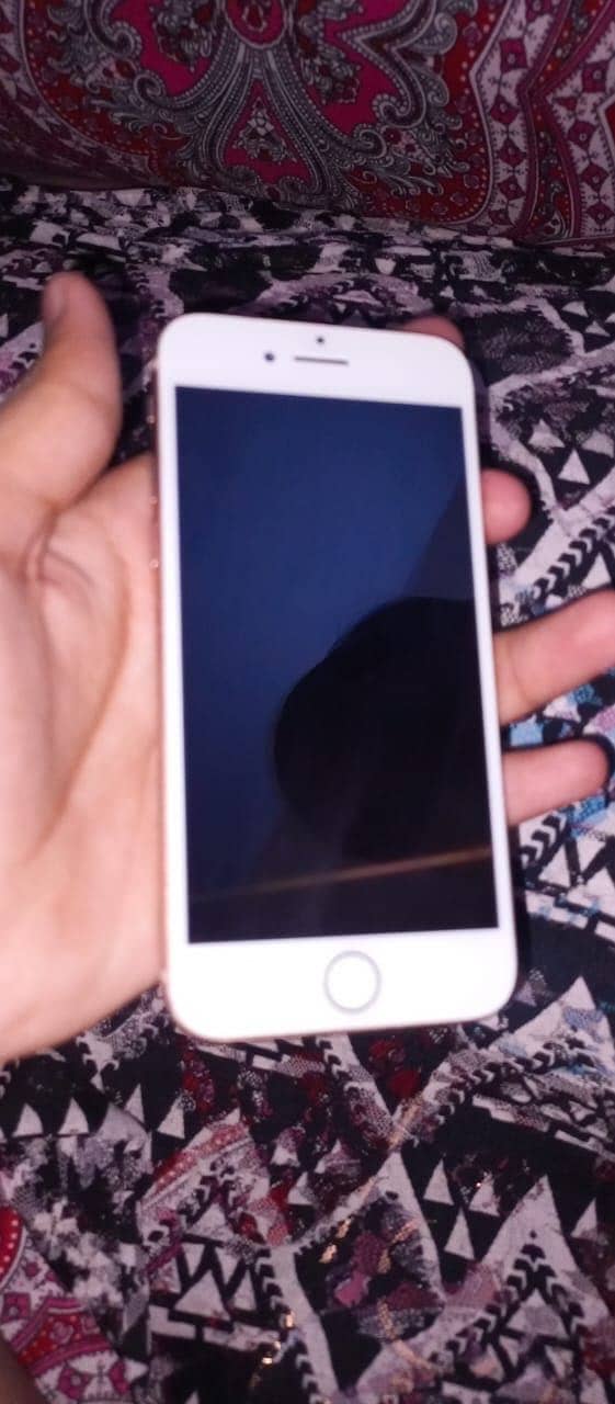 Apple iPhone 8 0