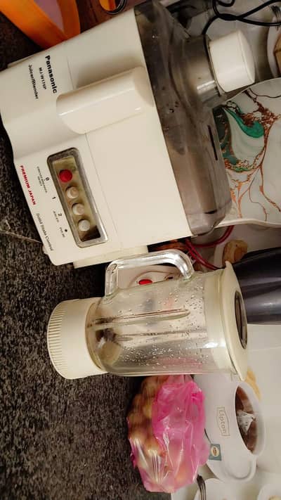 juicer blender for sale new condition 10 /10