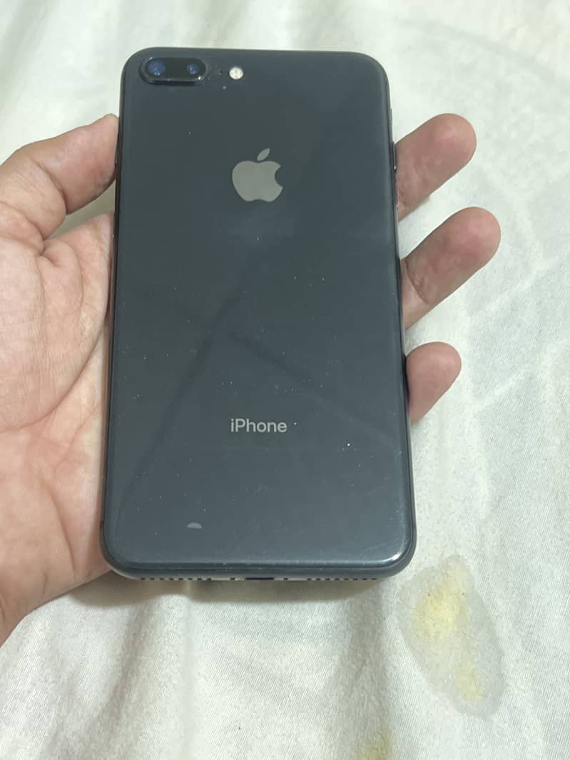 Apple iPhone 8 Plus 1
