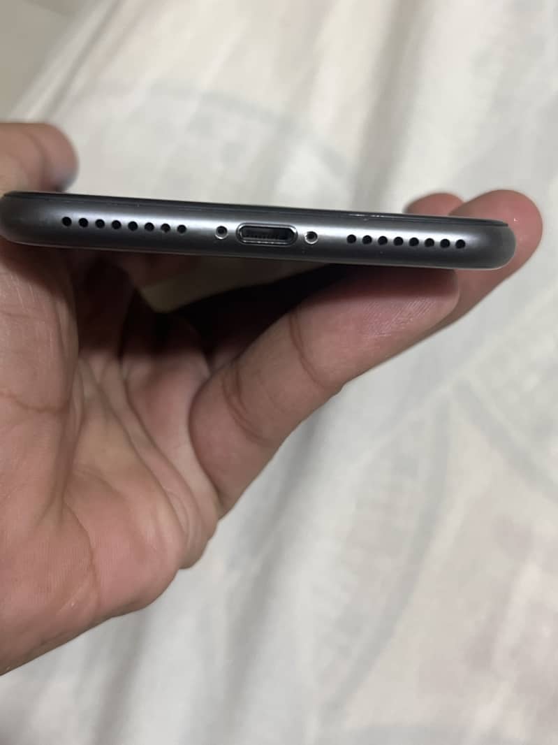 Apple iPhone 8 Plus 2