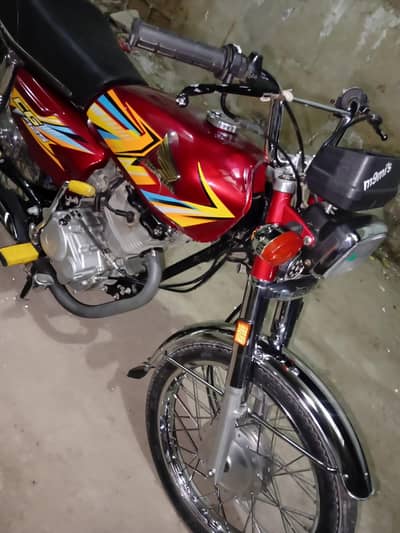 Honda CG 125 2017 Red Color – Excellent Condition