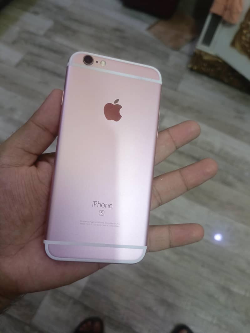 Apple iPhone 6S 1