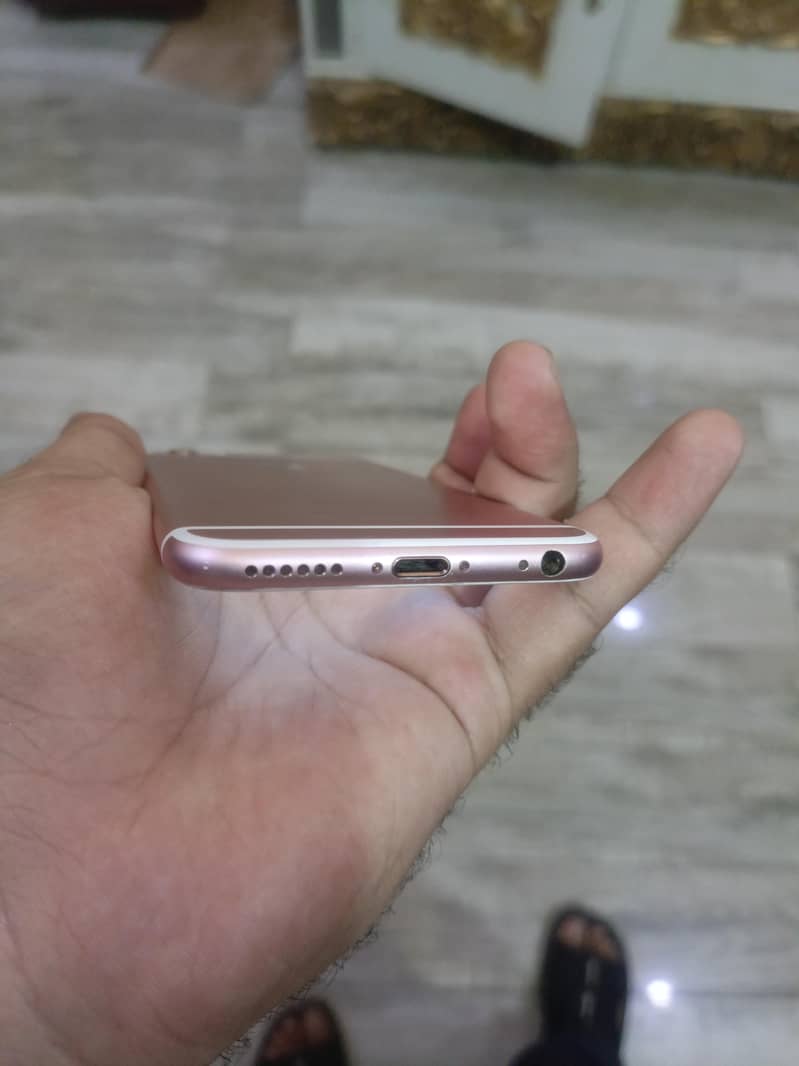 Apple iPhone 6S 3
