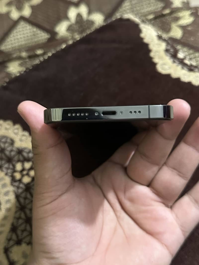 Apple iPhone 12 Pro 3