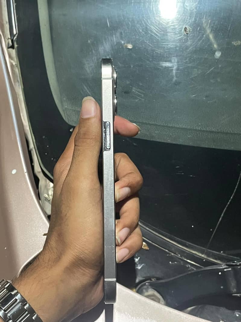 Apple iPhone 12 Pro Max 1