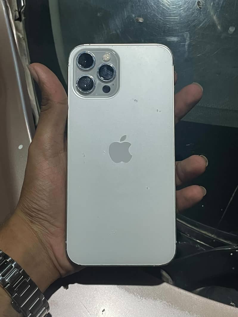 Apple iPhone 12 Pro Max 4