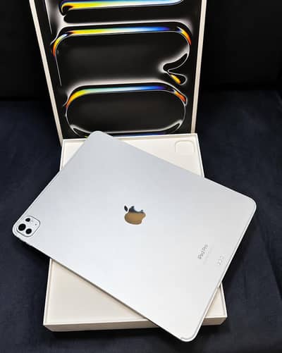 Apple iPad Pro M4 – Just Box Open | Zero Cycle Count | 100% Battery
