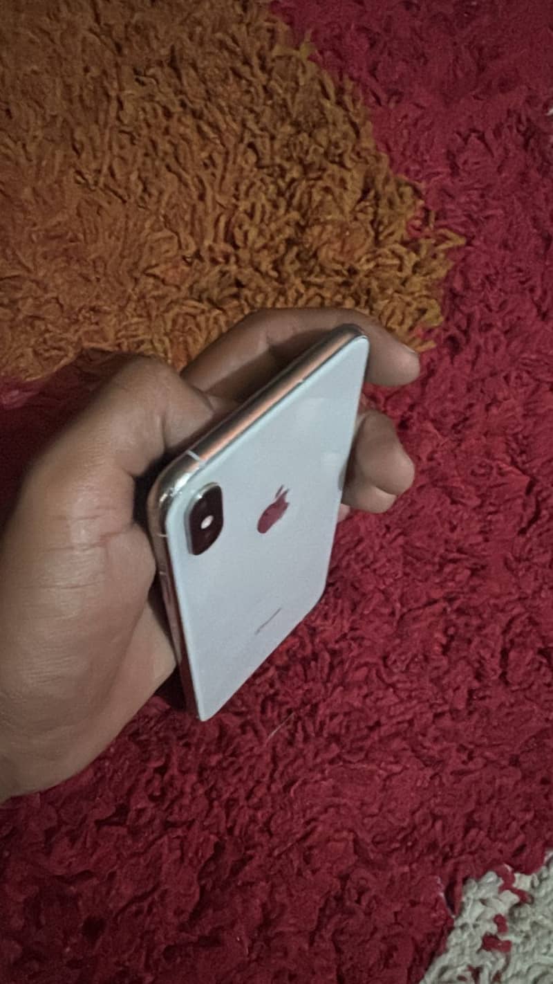 Apple iPhone XS Max 0