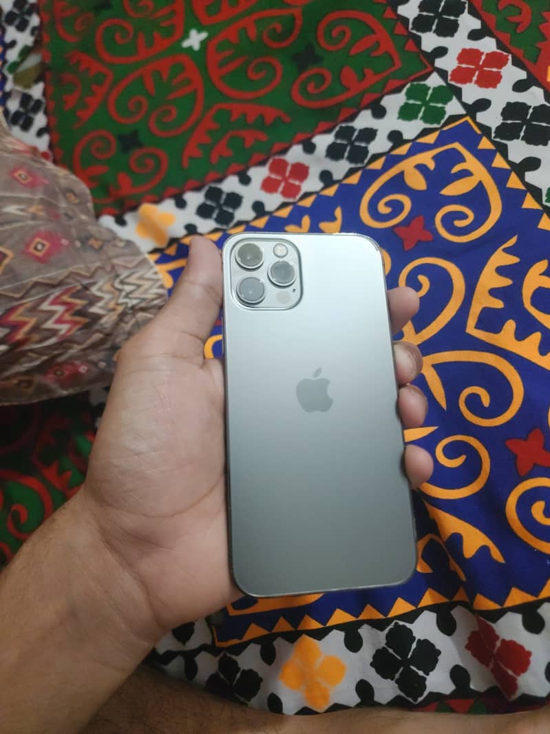 Apple iPhone 12 Pro 1