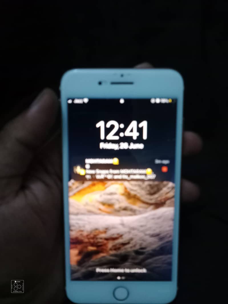 Apple iPhone 7 Plus 2
