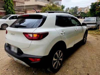 KIA STONIC EX+