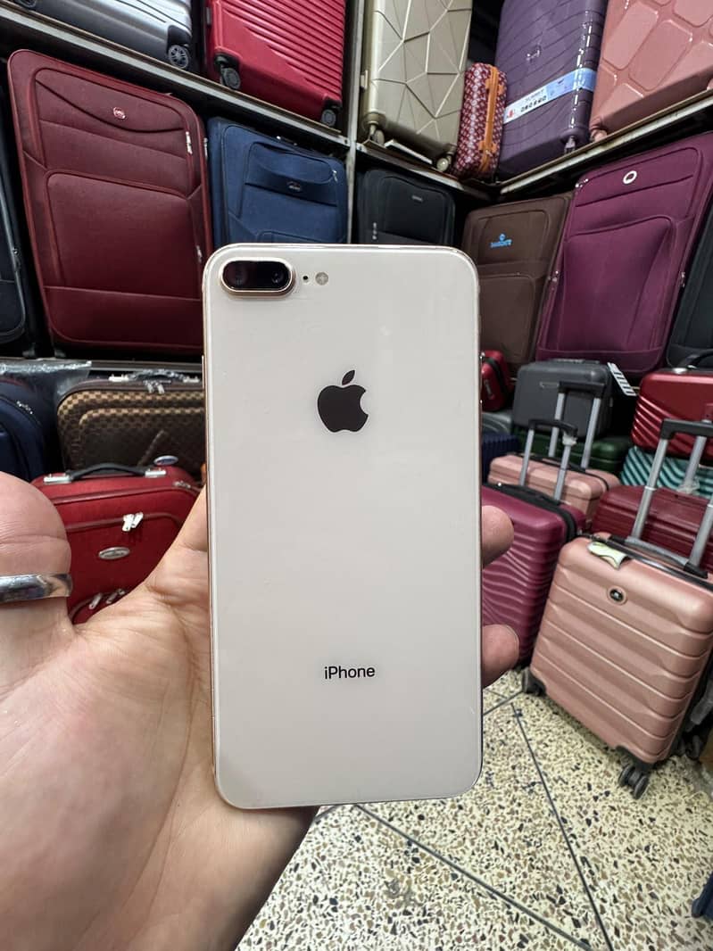 Apple iPhone 8 Plus 2