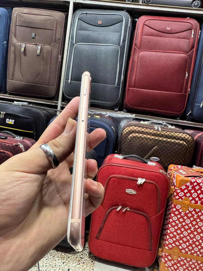 Apple iPhone 8 Plus 7