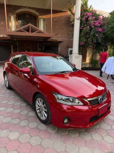 Lexus CT200h 2012