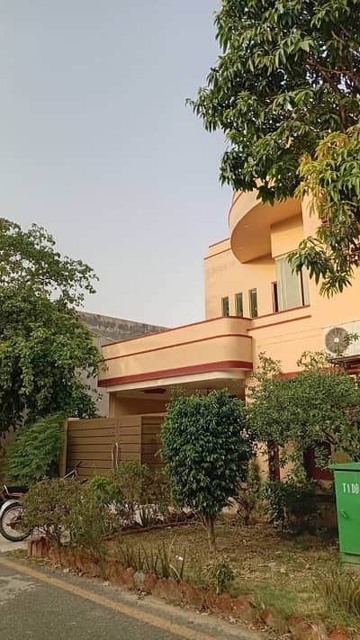 8-Marla Upper Portion Lower Lock For Rent in Usman Block, Bahria Town Lahore.