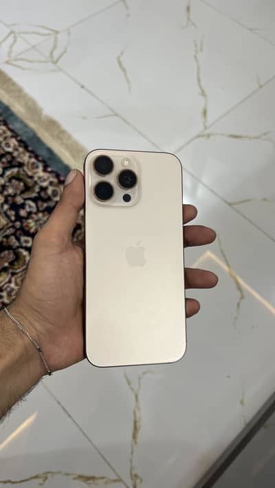 Apple iPhone 16 Pro Max