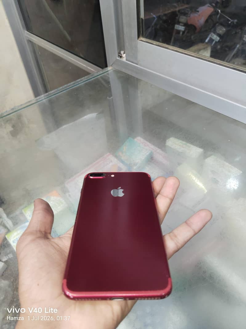 Apple iPhone 7 Plus 0