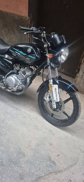 yb 125z dx all ok lush condition 2023 kay 10 month ki ha