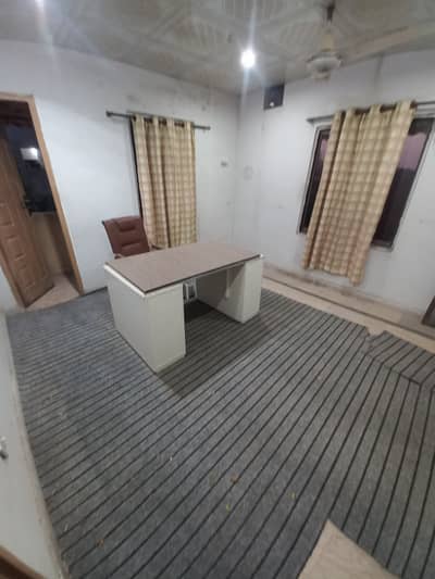 Iqbal Town 12 Marla Uper 2nd Floor 4 Bed Separate Marbled Portion For Silent Offices At Hunza Block Near Main Bulevard