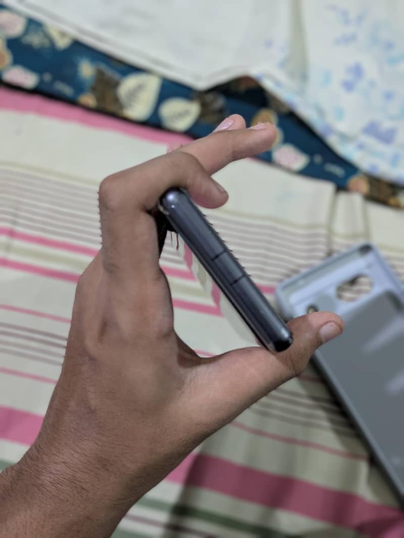 Google Pixel 7a 3