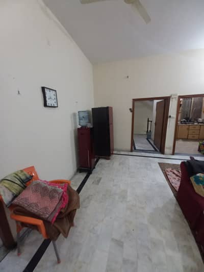 Iqbal Town 12 Marla Uper 3 Bed Lower Locked Portion At Pak Block
