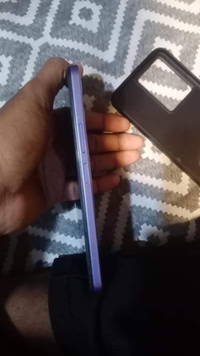 Vivo Y17s