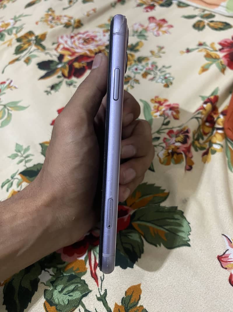Apple iPhone 11 5