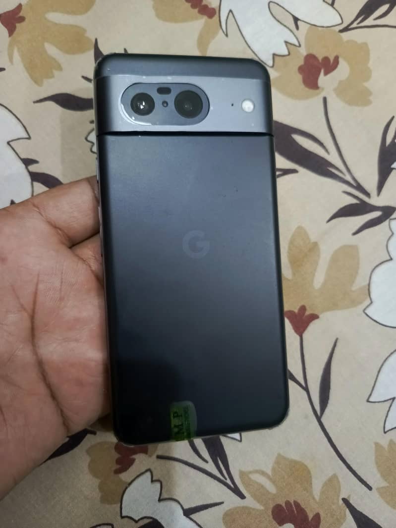 Google Pixel 8 2