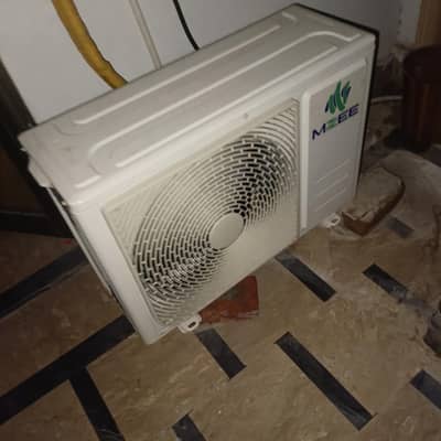 10/10 new condi0n 2 month used pipe untouch hai ubi tk ac sth nhi lgya