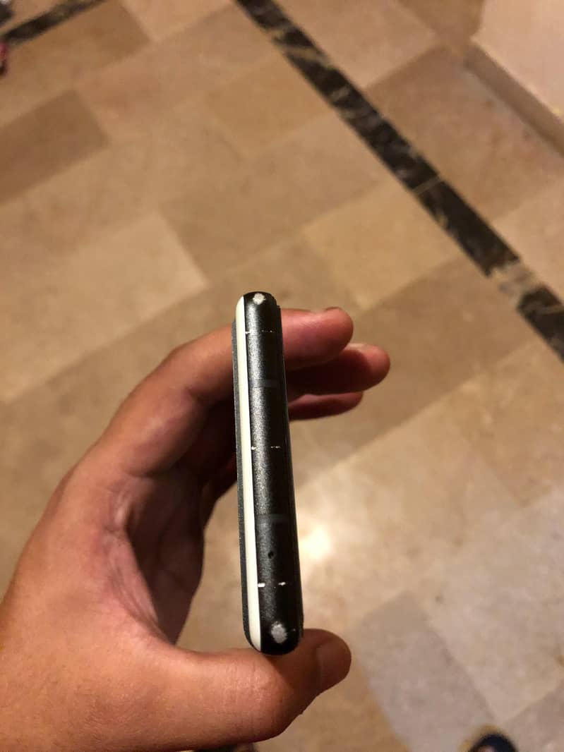 Google Pixel 6a 3