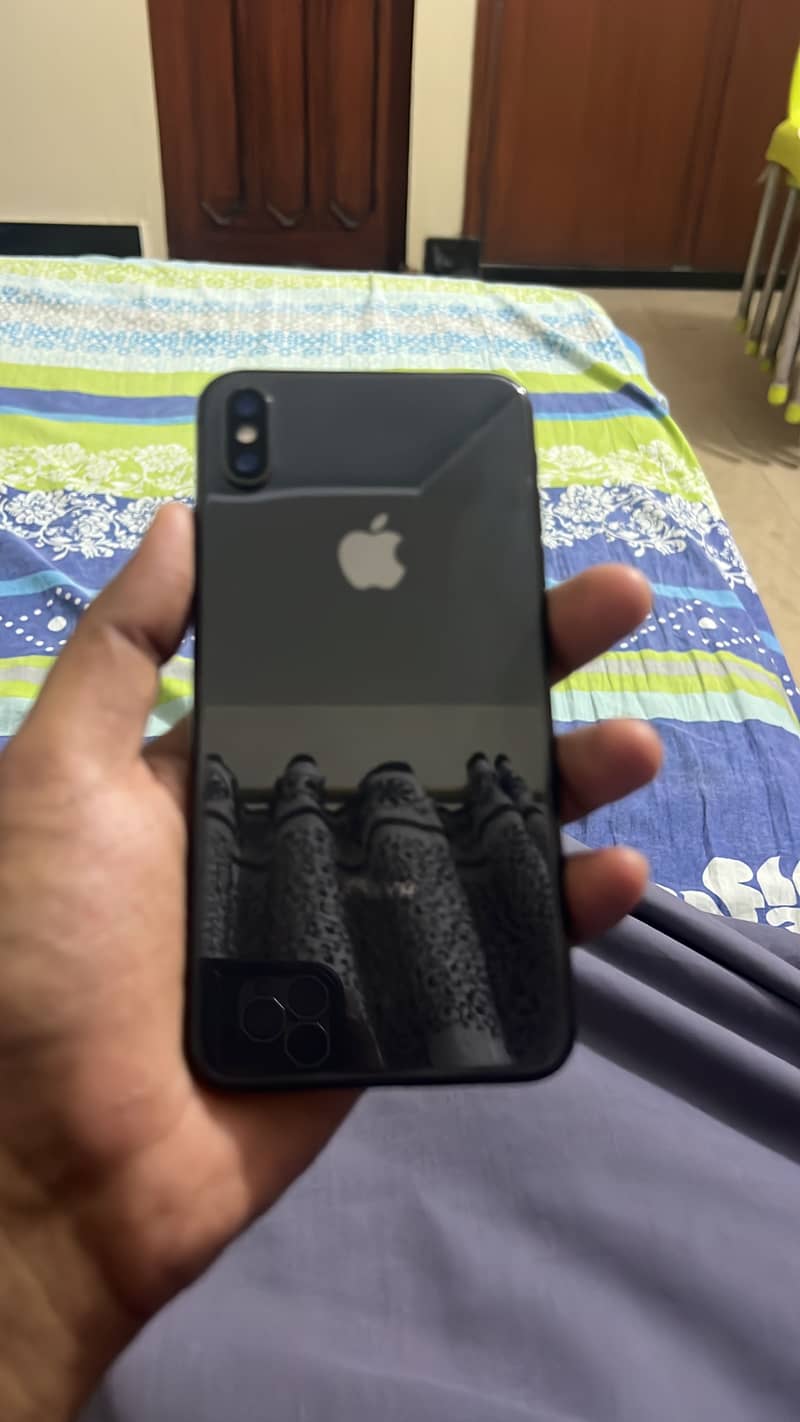 xs max 8