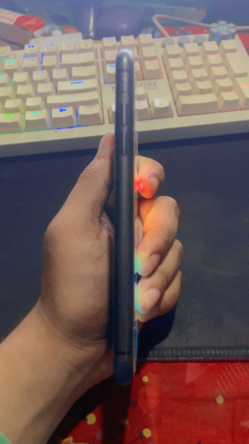 Apple iPhone 11 2