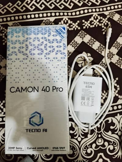 Tecno CAMON 40 Pro