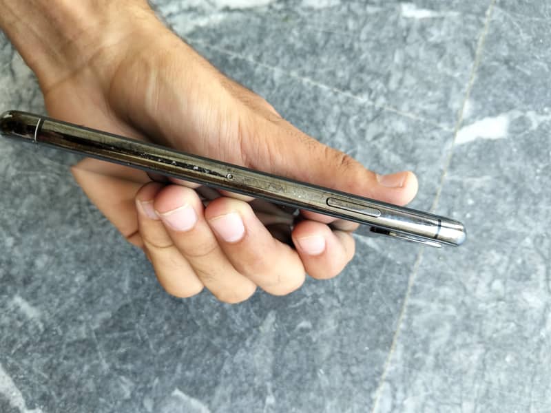 Apple iPhone X 1