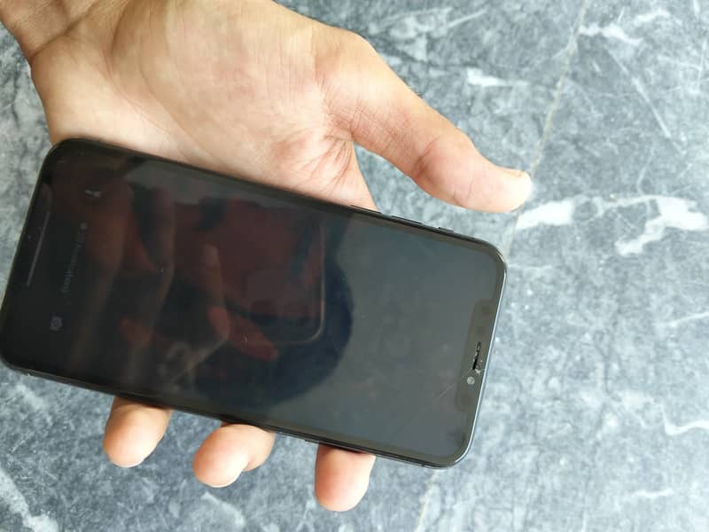 Apple iPhone X 4