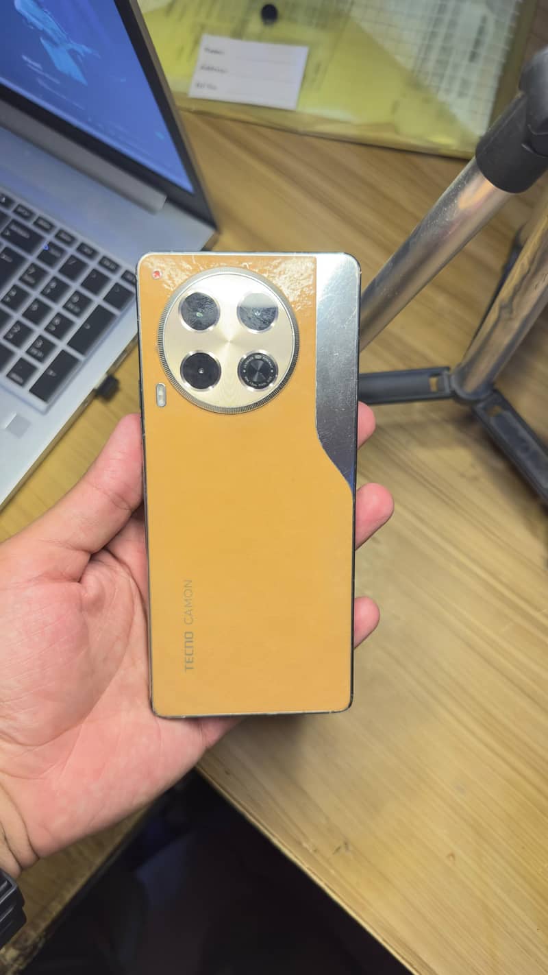 Tecno CAMON 30 1