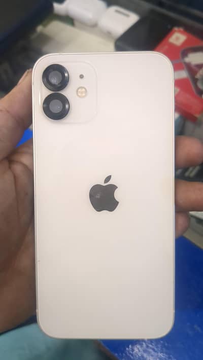 Apple iPhone 12