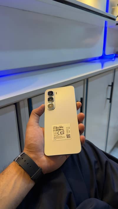 Infinix Hot 60i(titanium silver)