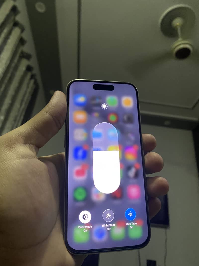 Apple iPhone 15 Pro 2