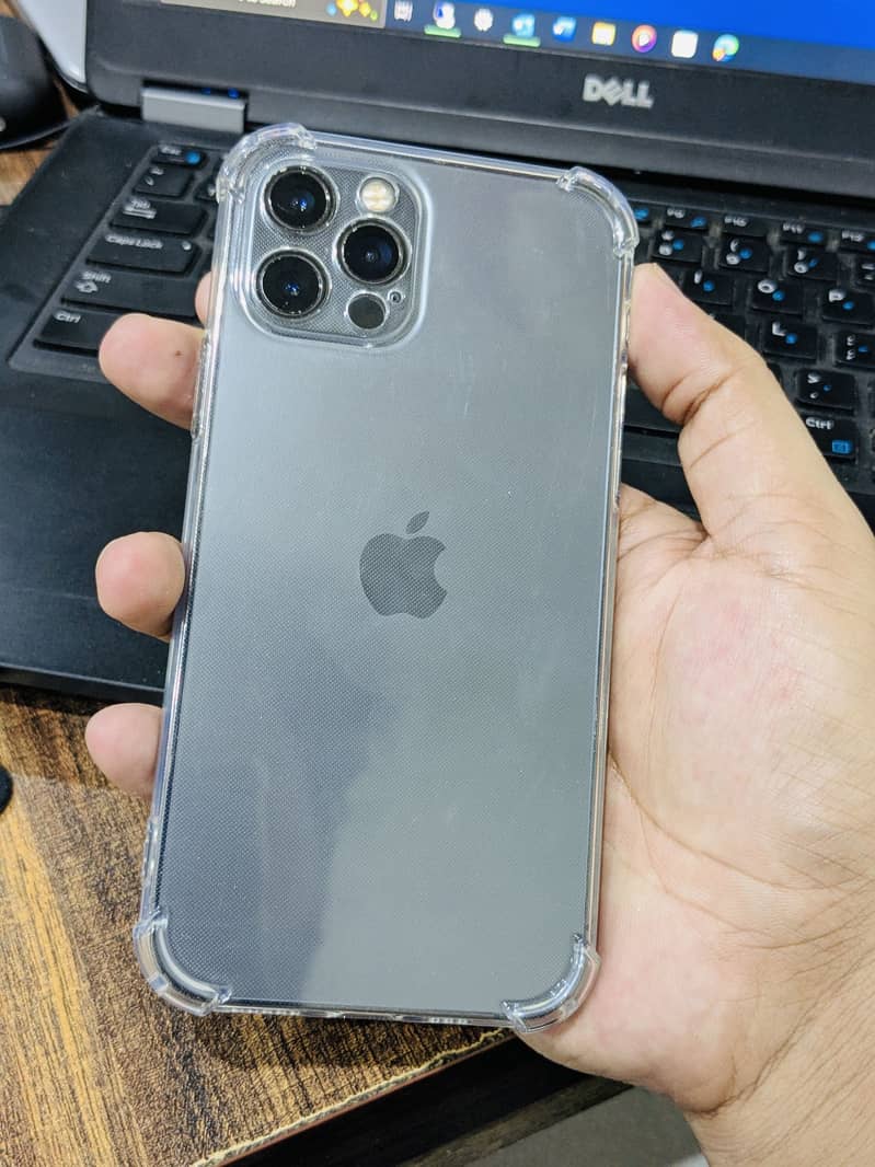 iPhone 12 Pro 4