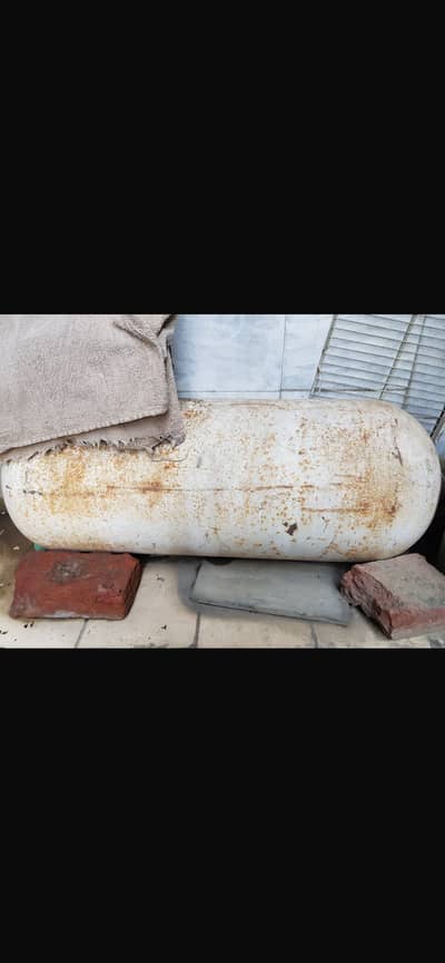 Cng Cylinder and landi ranzo kit
