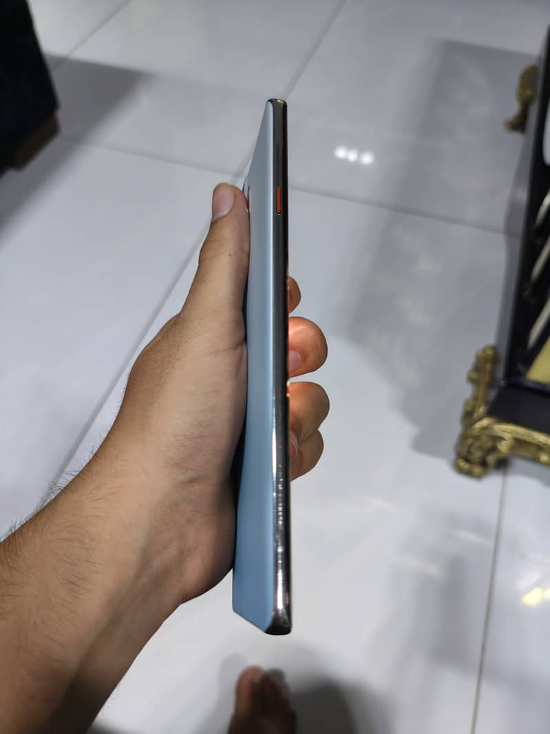 Tecno CAMON 40 Pro 1