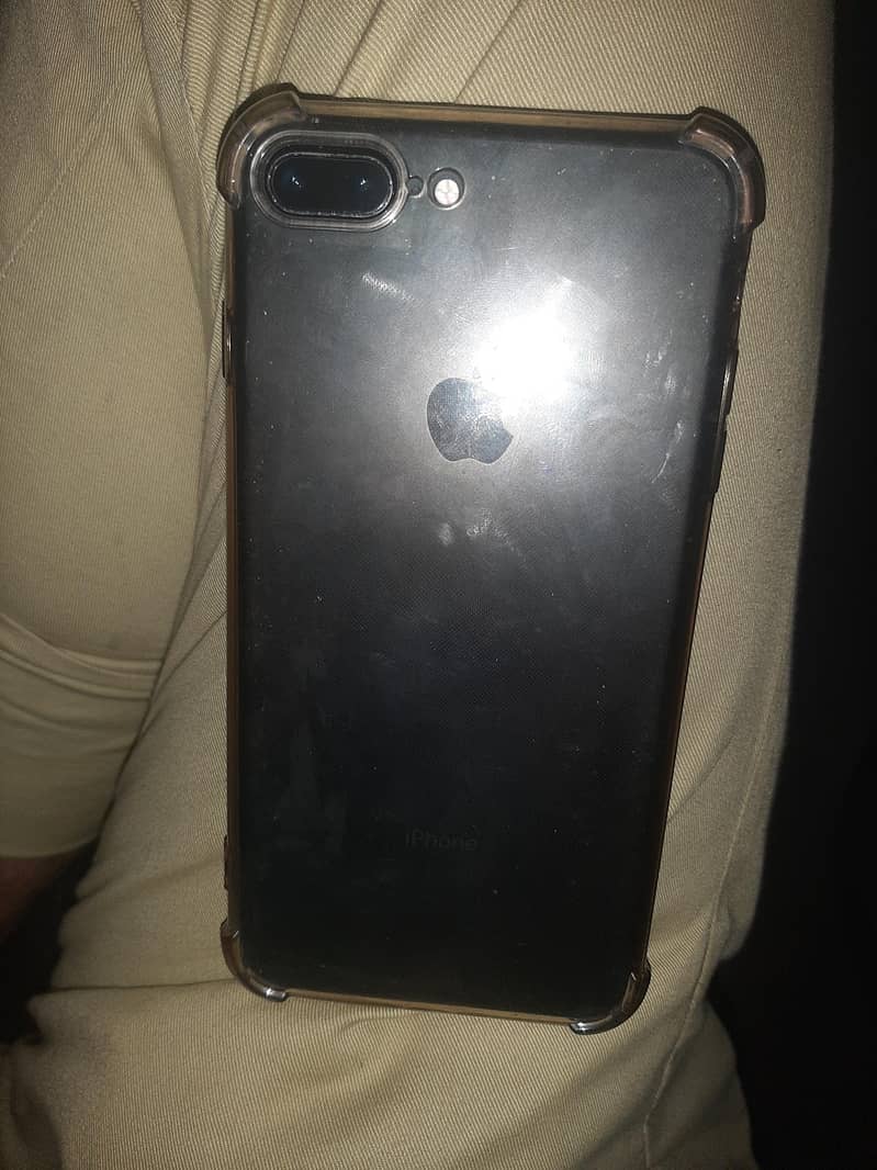 Apple iPhone 7 Plus 1
